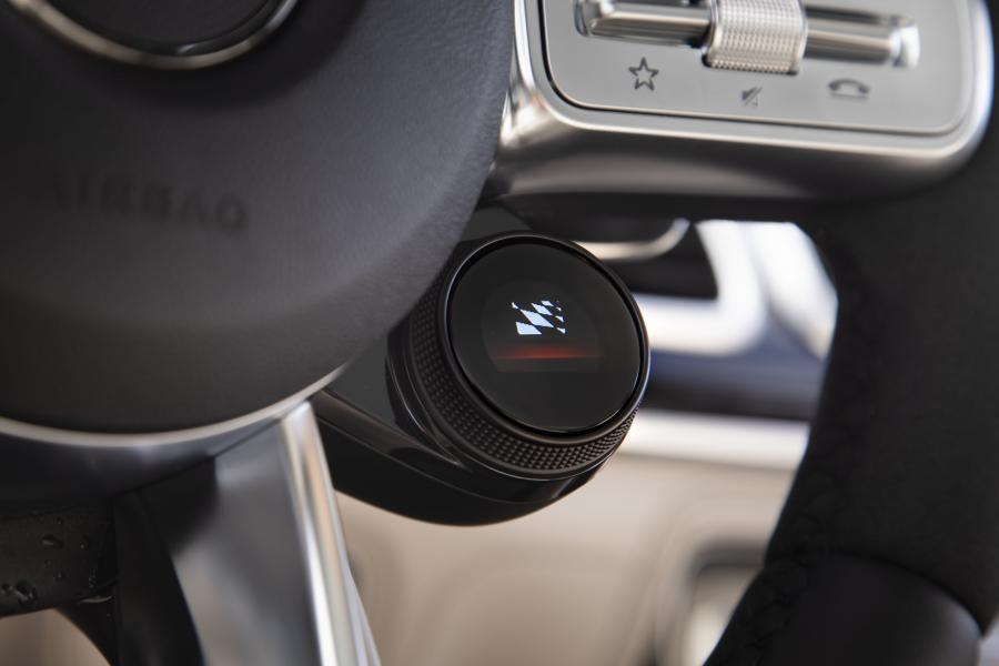 Детали интерьера Mercedes-AMG GLE63 S 4Matic+ (V167) 2020 года  (NA) (фото 60 из 75)